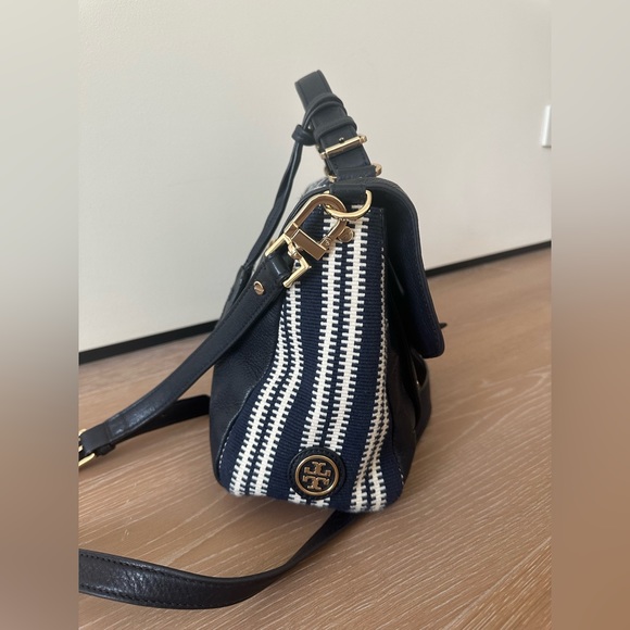 TORY BURCH Medium 797 Satchel | Navy Blue & Cream Woven Satchel - Picture 8 of 12
